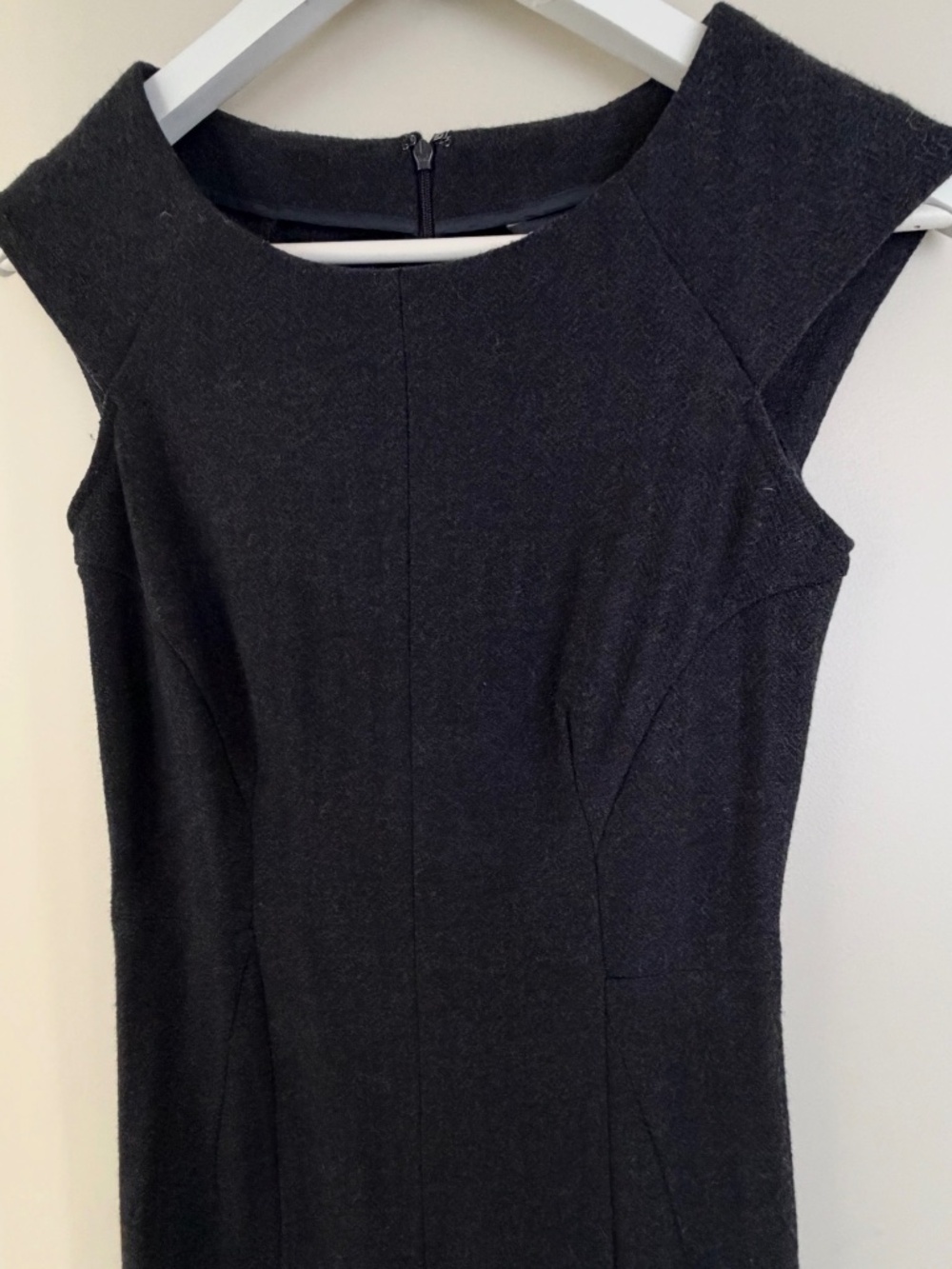 Banana Republic wool sleeveless dress